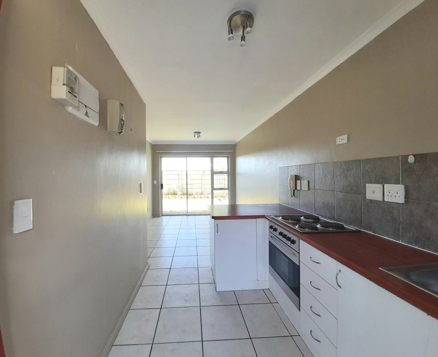 8 Bedroom Property for Sale in Uitzicht Western Cape